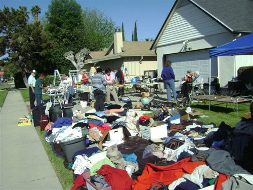 2009 Shir Ami Yard Sale - April 5 015.jpg