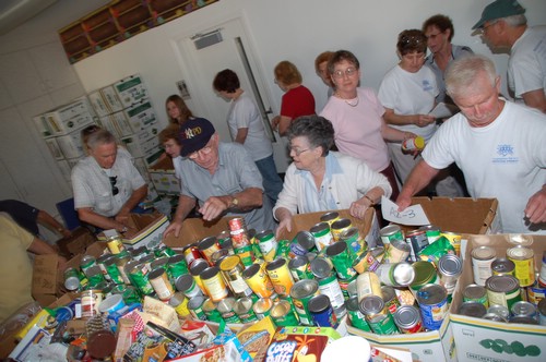 Mitzvah Day  11-5-2006 2-10-07 PM.JPG