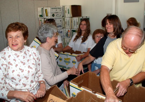 Mitzvah Day  11-5-2006 2-10-31 PM.JPG