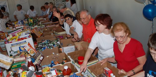 Mitzvah Day  11-5-2006 2-19-42 PM.JPG