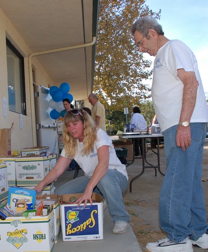 Mitzvah Day  11-5-2006 2-39-19 PM.JPG