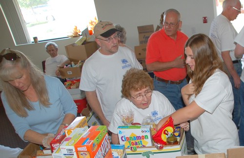 Mitzvah Day  11-5-2006 2-47-14 PM.JPG