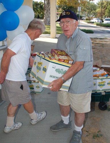 Mitzvah Day  11-5-2006 2-55-55 PM.JPG