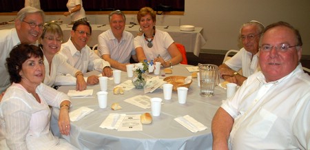 White Shabbat 8-6-2006 8-18-2006 7-06-35 PM.JPG