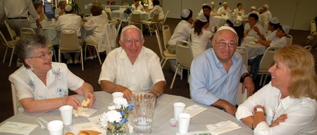White Shabbat 8-6-2006 8-18-2006 7-08-45 PM.JPG