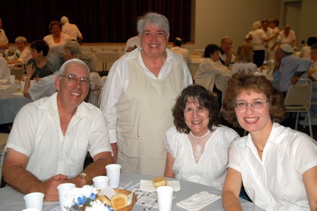 White Shabbat 8-6-2006 8-18-2006 7-09-18 PM.JPG