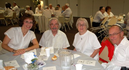 White Shabbat 8-6-2006 8-18-2006 7-10-13 PM.JPG