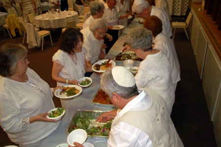 White Shabbat 8-6-2006 8-18-2006 7-15-43 PM.JPG